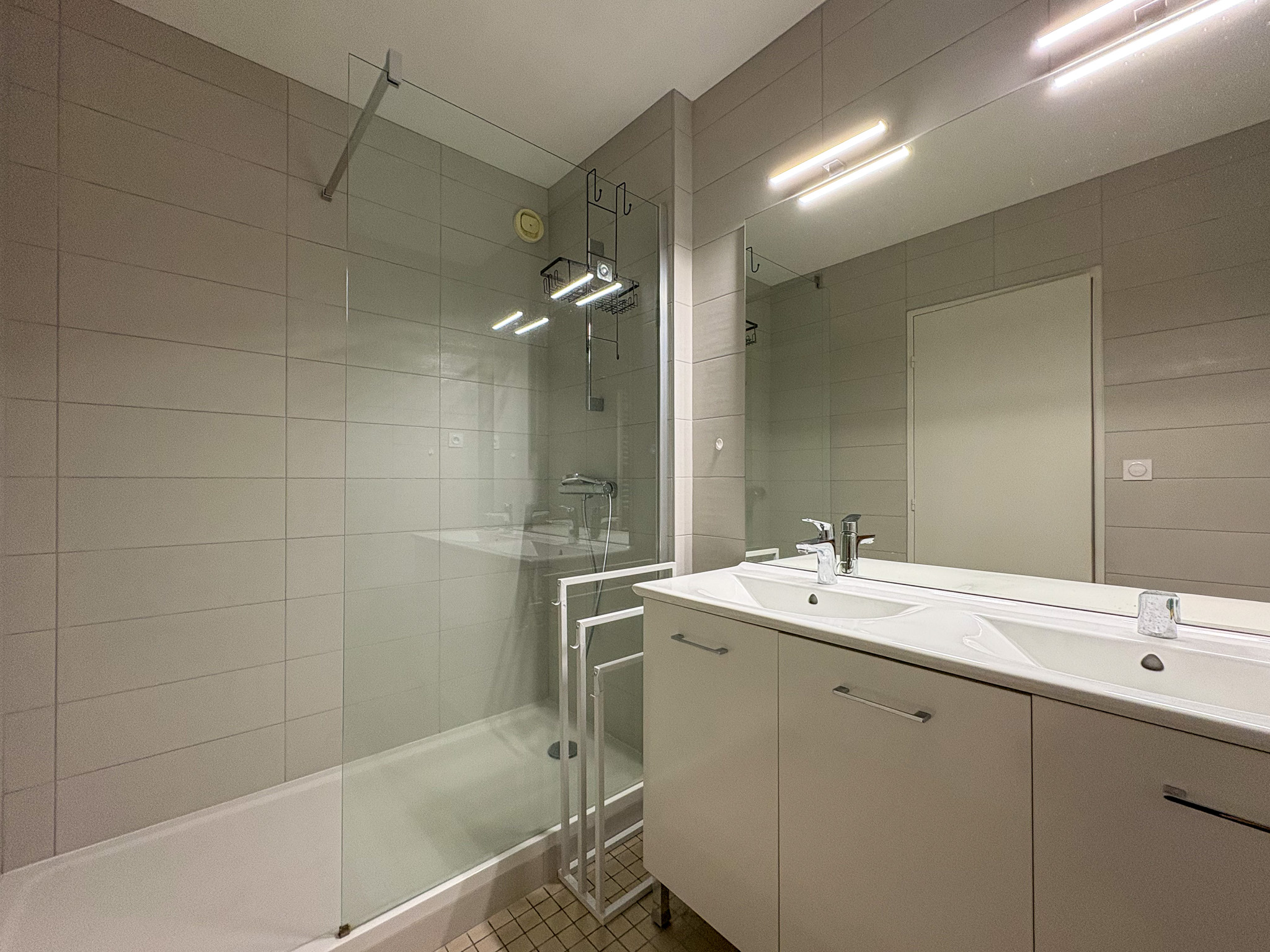 photo_1fb0c26d21cc62020c8a04a6f3707363-2