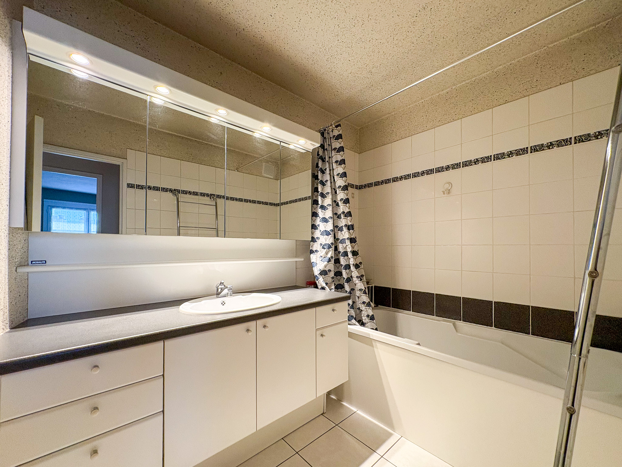 photo_aa4d7541ba032b56b0921eb301dae7b3-1